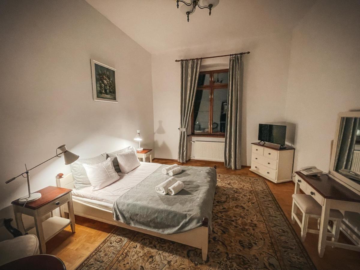 Bed and Breakfast Zamek Жуцево Экстерьер фото