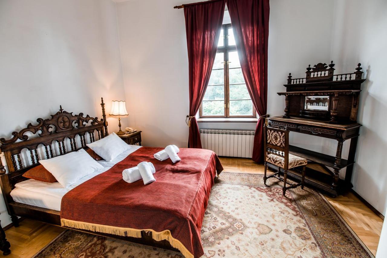 Bed and Breakfast Zamek Жуцево Экстерьер фото