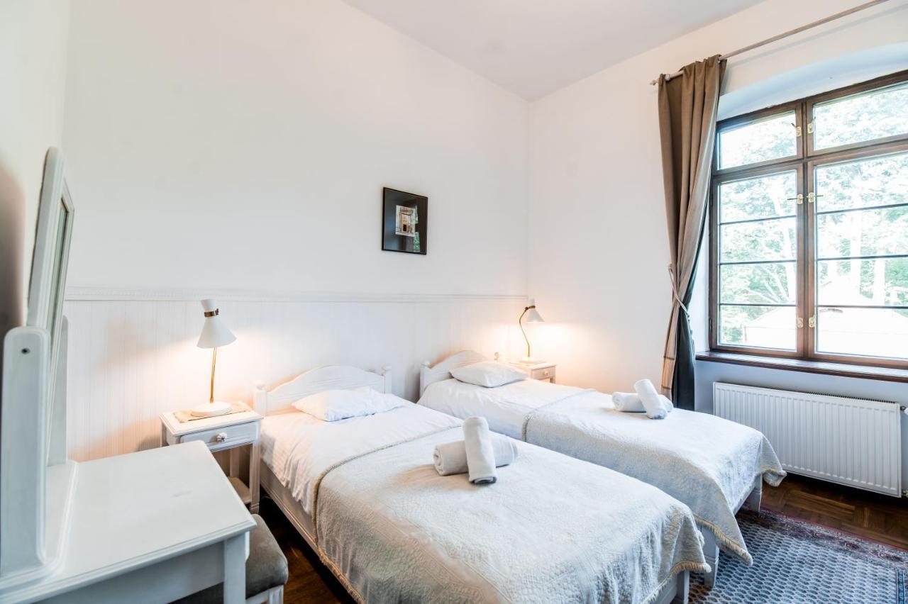 Bed and Breakfast Zamek Жуцево Экстерьер фото
